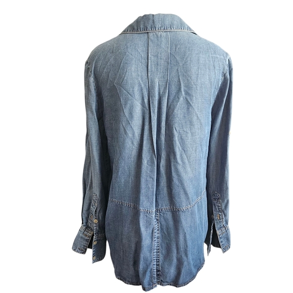 Anthropologie Cloth & Stone Chambray Split Shirttail Blue Button Up Size Medium - Picture 6 of 14